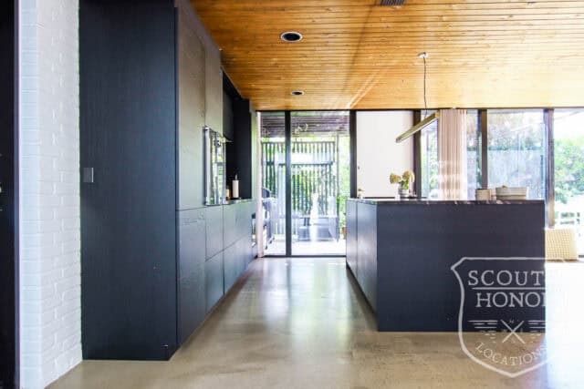 arkitekttegnet 50'erne udendørs lounge udekøkken location denmark scoutshonor 74