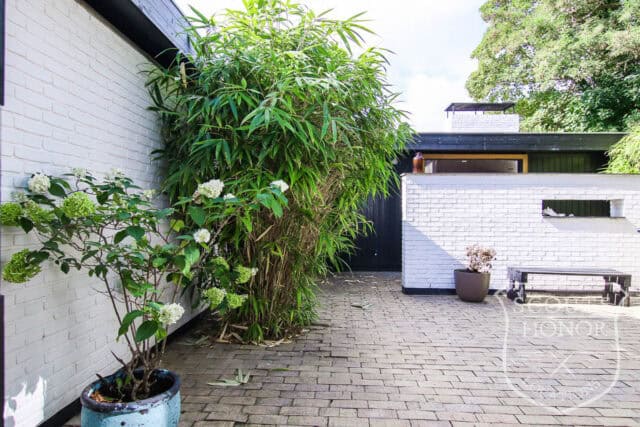 arkitekttegnet 50'erne udendørs lounge udekøkken location denmark scoutshonor 76