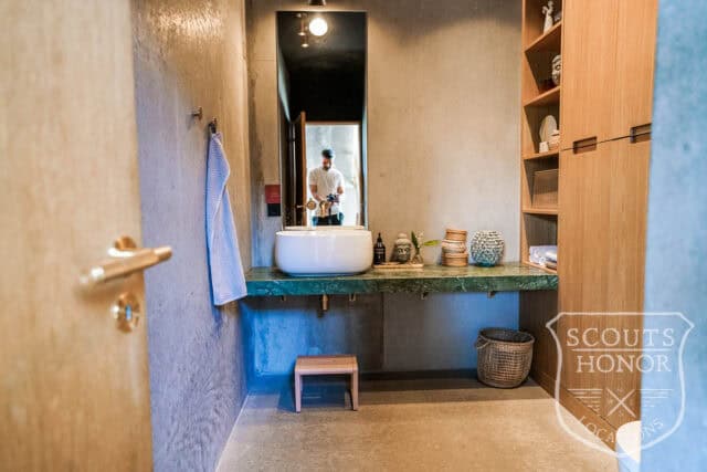 arkitekttegnet villa beton moderne arkitektur interiør location denmark scoutshonor 048