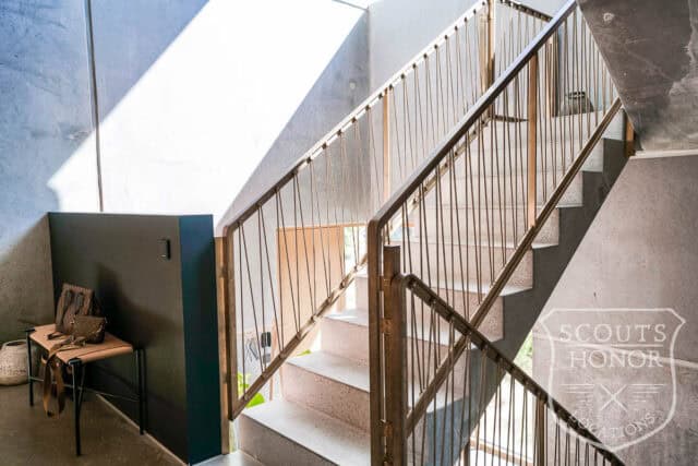 arkitekttegnet villa beton moderne arkitektur interiør location denmark scoutshonor 081