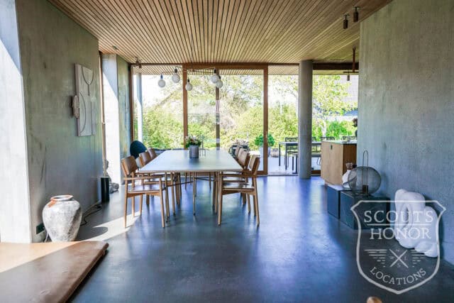arkitekttegnet villa beton moderne arkitektur interiør location denmark scoutshonor 095