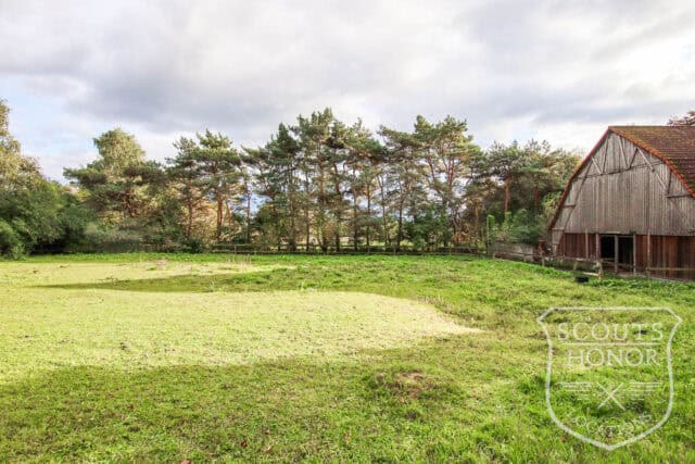 ridestald idyl trækonstruktion udsigt til mark location denmark scoutshonor 24