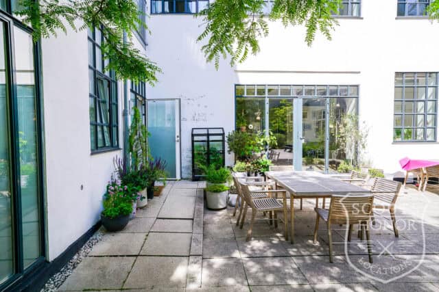 stuelejlighed tidligere fabrik new yorker store vinduer location denmark scoutshonor 08