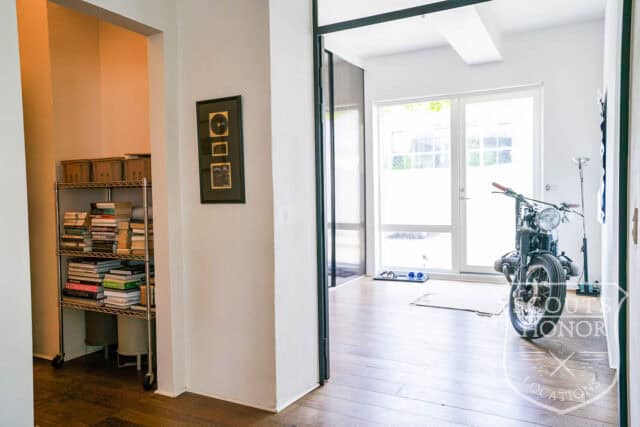stuelejlighed tidligere fabrik new yorker store vinduer location denmark scoutshonor 35