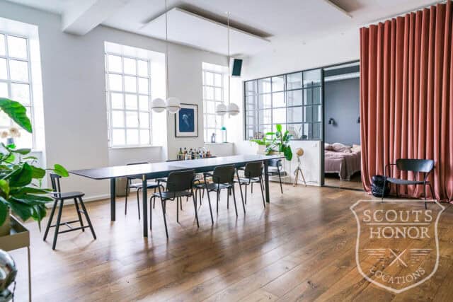 stuelejlighed tidligere fabrik new yorker store vinduer location denmark scoutshonor 45