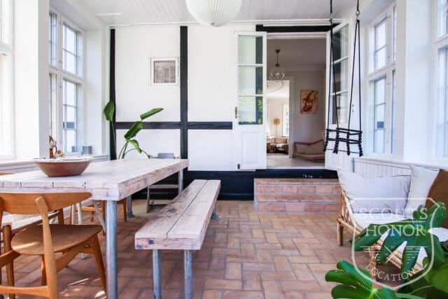 bindingsværk dansk design stilfuld snedkerkøkken location denmark scoutshonor 38