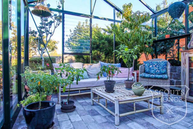 parcelhus arkitekttegnet retro orangeri location denmark scoutshonor 21