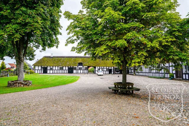 præstegård bindingsværk villa jylland loft location denmark scoutshonor 018
