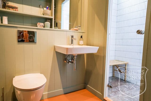 sommerhus træhus naturgrund høje træer træbeklædning location denmark scoutshonor 25