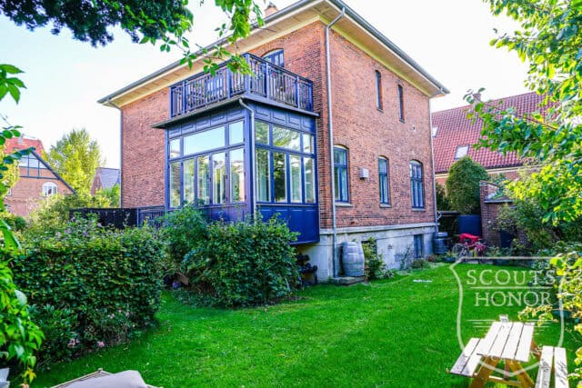 villa wooden kitchen original details garden location denmark scoutshonor 16