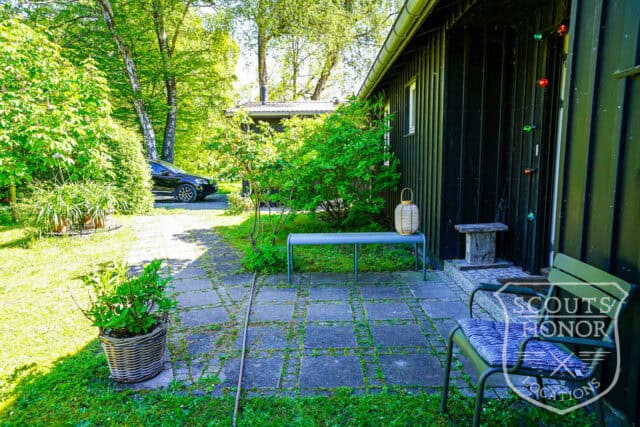 sommerhus landsted privat sø idyl hønsehus location denmark scoutshonor 013