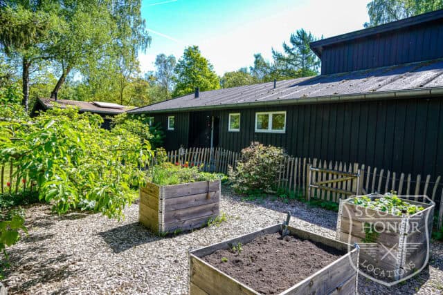 sommerhus landsted privat sø idyl hønsehus location denmark scoutshonor 018