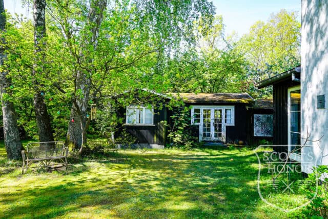 sommerhus landsted privat sø idyl hønsehus location denmark scoutshonor 049