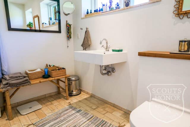 sommerhus landsted privat sø idyl hønsehus location denmark scoutshonor 065