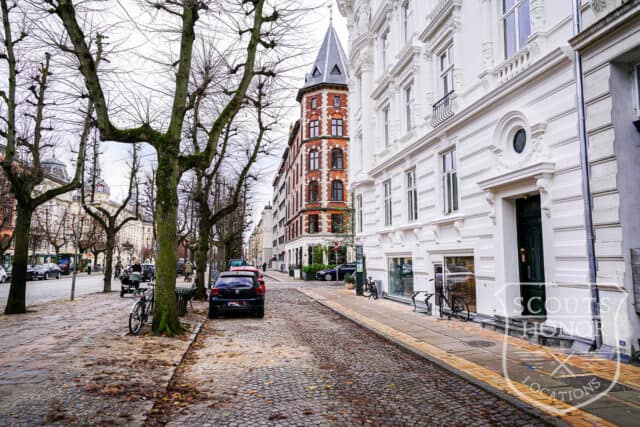 villa apartment classic ground floor wooden kitchen location denmark scoutshonor 02