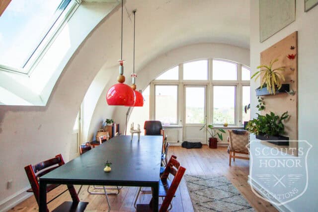 villa bindingsværk snedkerkøkken trappe i træ location denmark scoutshonor 23