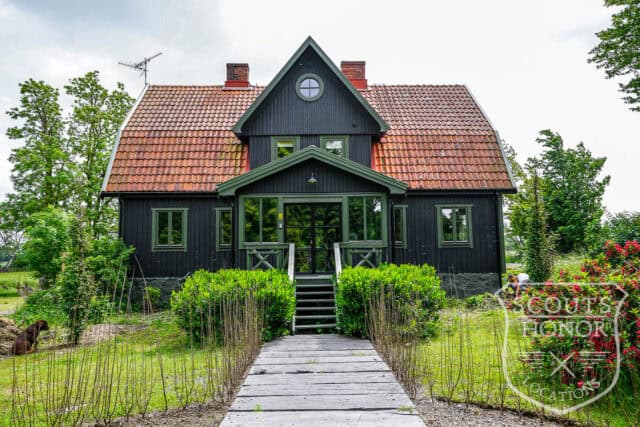 villa skåne countryside black trreehouse stylish location sweden scoutshonor 17