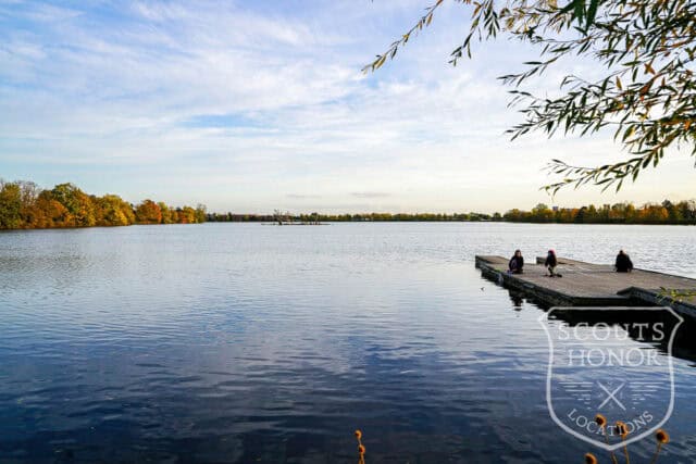moderne arkitektur panorama udsigt til sø træbeklædning location denmark scoutshonor 002