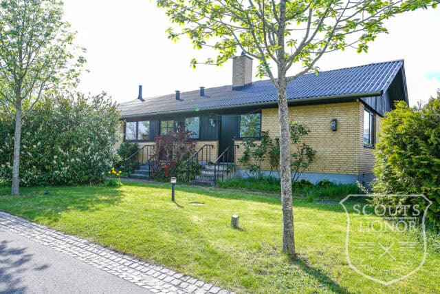 parcelhus retro 70'erne gule mursten originale detaljer location denmark scoutshonor 07