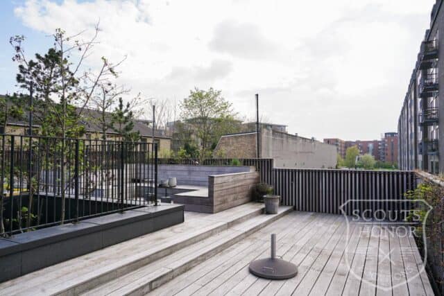 ekslusivt rækkehus moderne arkitektur location copenhagen tagterrasse27 04 2025 at 22.43.51 65
