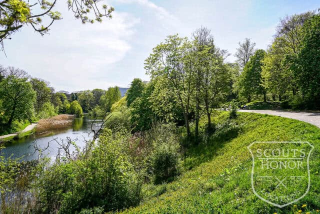 apartment boheme blue kitchen park view Østerbro location denmark scoutshonor 02