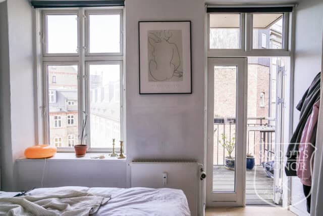 apartment boheme blue kitchen park view Østerbro location denmark scoutshonor 15