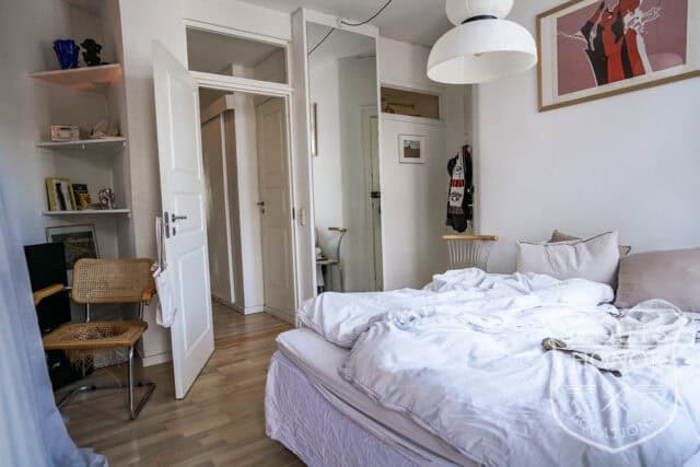 apartment boheme blue kitchen park view Østerbro location denmark scoutshonor 17