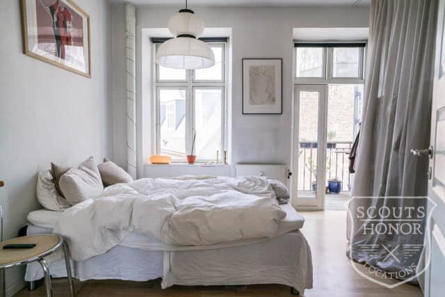 apartment boheme blue kitchen park view Østerbro location denmark scoutshonor 20