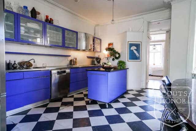 apartment boheme blue kitchen park view Østerbro location denmark scoutshonor 29