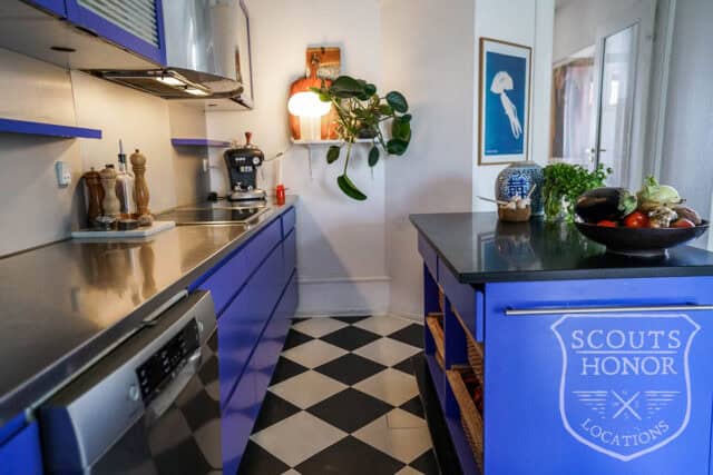 apartment boheme blue kitchen park view Østerbro location denmark scoutshonor 32