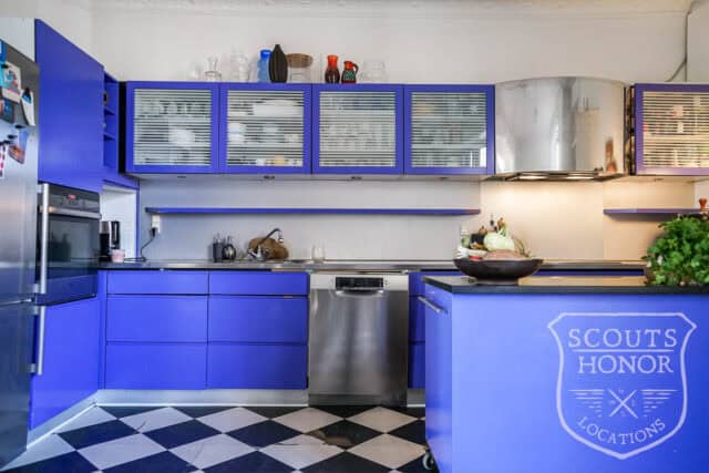apartment boheme blue kitchen park view Østerbro location denmark scoutshonor 34