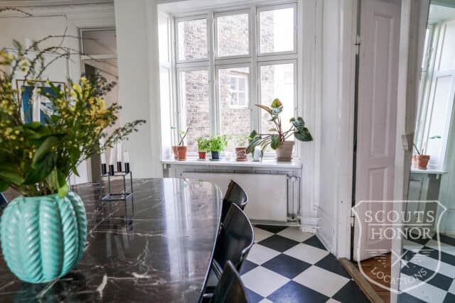 apartment boheme blue kitchen park view Østerbro location denmark scoutshonor 35