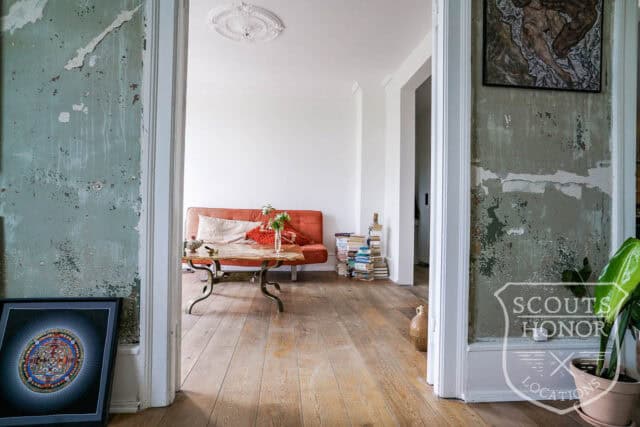 apartment boheme blue kitchen park view Østerbro location denmark scoutshonor 41