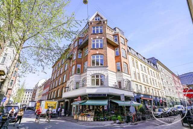 apartment urban view retro creative home boheme location denmark scoutshonor 02