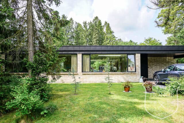 parcelhus snedkerkøkken badeværelse med udsigt stilfuld location denmark scoutshonor 05