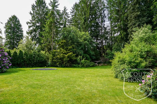 parcelhus snedkerkøkken badeværelse med udsigt stilfuld location denmark scoutshonor 17