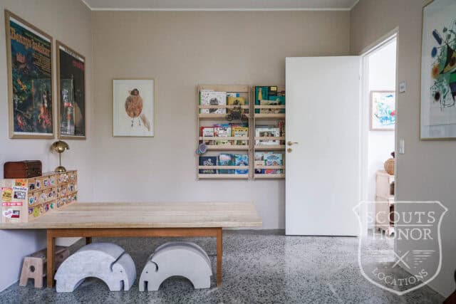 parcelhus snedkerkøkken badeværelse med udsigt stilfuld location denmark scoutshonor 28