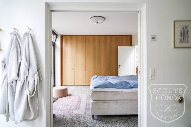 parcelhus snedkerkøkken badeværelse med udsigt stilfuld location denmark scoutshonor 36