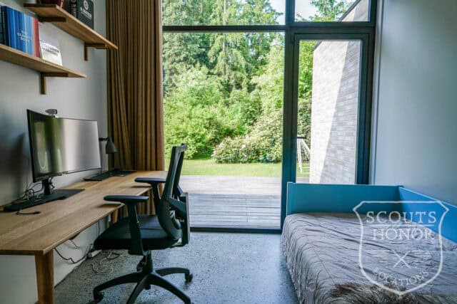 parcelhus snedkerkøkken badeværelse med udsigt stilfuld location denmark scoutshonor 48