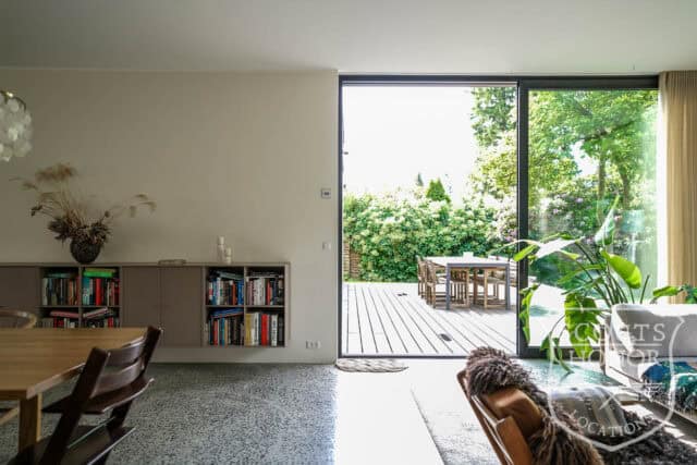 parcelhus snedkerkøkken badeværelse med udsigt stilfuld location denmark scoutshonor 54