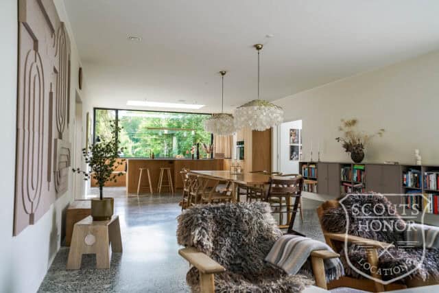 parcelhus snedkerkøkken badeværelse med udsigt stilfuld location denmark scoutshonor 58