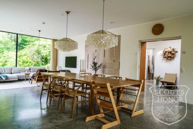 parcelhus snedkerkøkken badeværelse med udsigt stilfuld location denmark scoutshonor 60