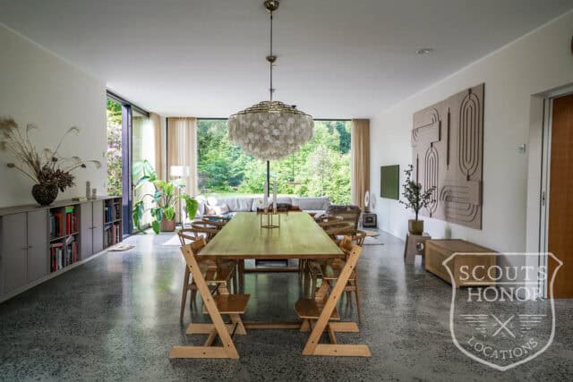 parcelhus snedkerkøkken badeværelse med udsigt stilfuld location denmark scoutshonor 68