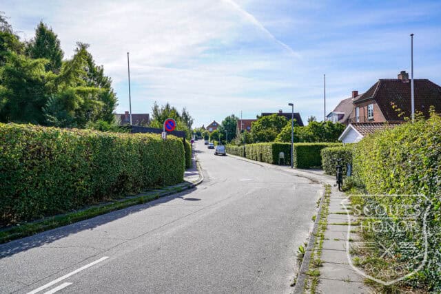 aarhus design villa hvidt køkken hjemmekontor location denmark scoutshonor 01