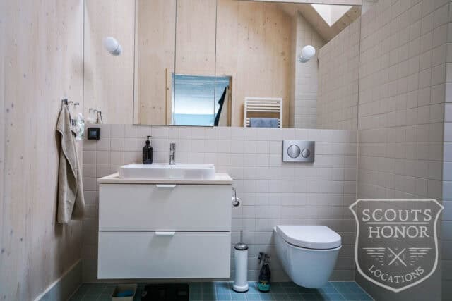 villa modern arkitektur skåne träbeklädnad grönt kök location sweden scoutshonor 038