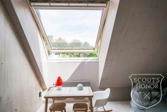 villa modern arkitektur skåne träbeklädnad grönt kök location sweden scoutshonor 046