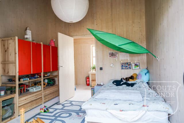 villa modern arkitektur skåne träbeklädnad grönt kök location sweden scoutshonor 047