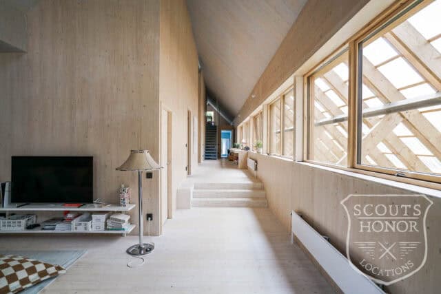 villa modern arkitektur skåne träbeklädnad grönt kök location sweden scoutshonor 056