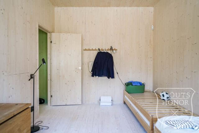 villa modern arkitektur skåne träbeklädnad grönt kök location sweden scoutshonor 072