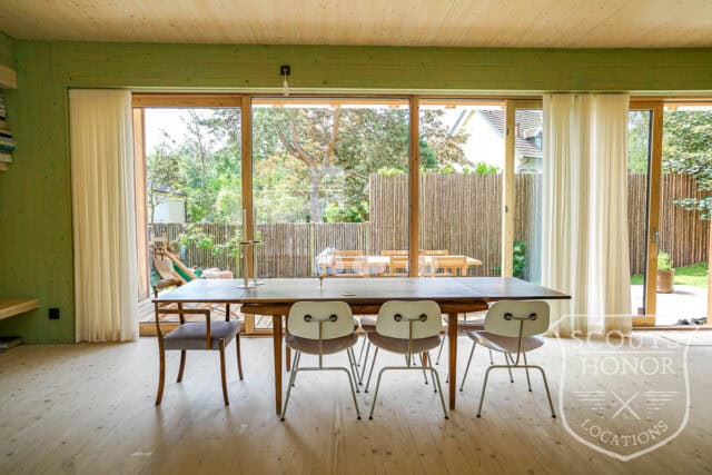 villa modern arkitektur skåne träbeklädnad grönt kök location sweden scoutshonor 085